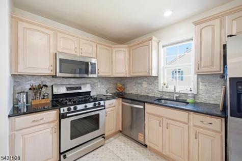 123 Barclay Drive Nutley NJ 07110