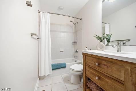 123 Barclay Drive Nutley NJ 07110