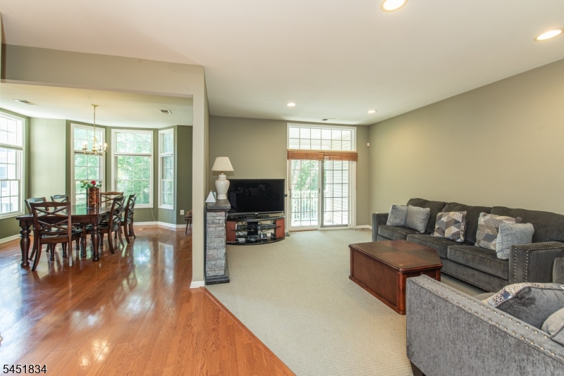 121 Turlington Court Livingston NJ 07039