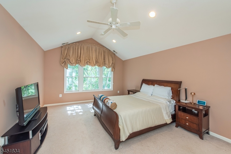 121 Turlington Court Livingston NJ 07039