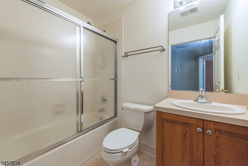 121 Turlington Court Livingston NJ 07039