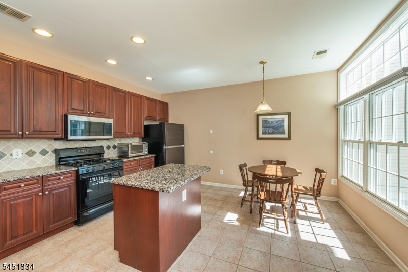 121 Turlington Court Livingston NJ 07039