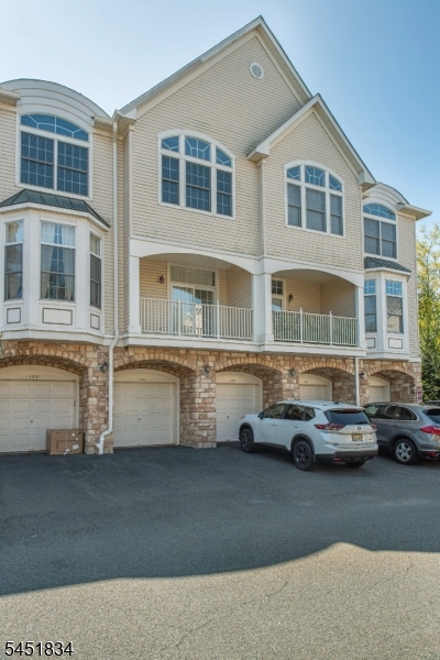 121 Turlington Court Livingston NJ 07039