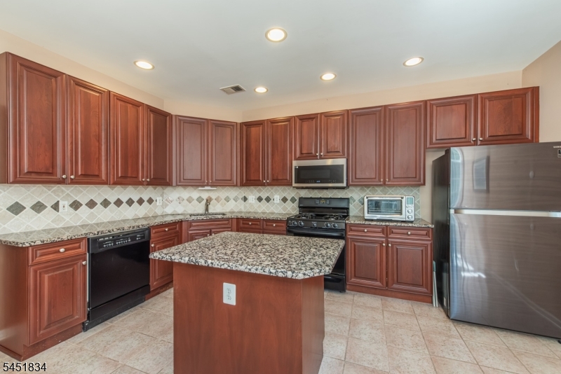 121 Turlington Court Livingston NJ 07039