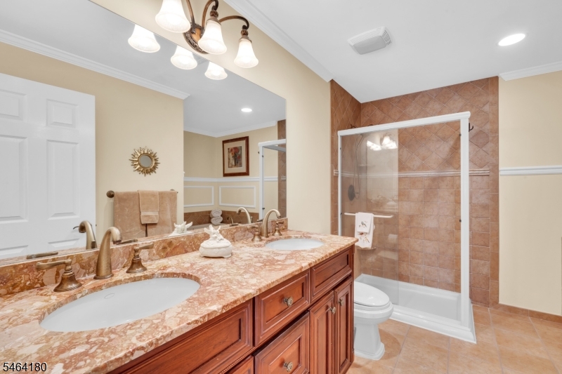 24 Gate House Court Morris NJ 07960