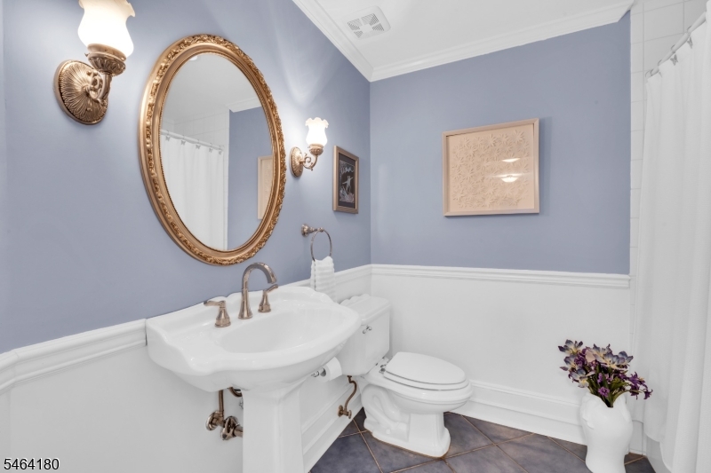 24 Gate House Court Morris NJ 07960