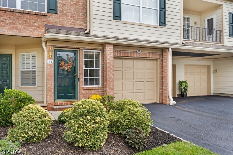 24 Gate House Court Morris NJ 07960