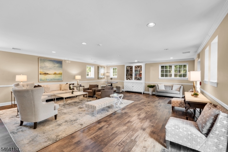 24 Gate House Court Morris NJ 07960