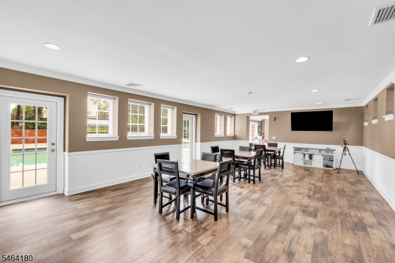 24 Gate House Court Morris NJ 07960