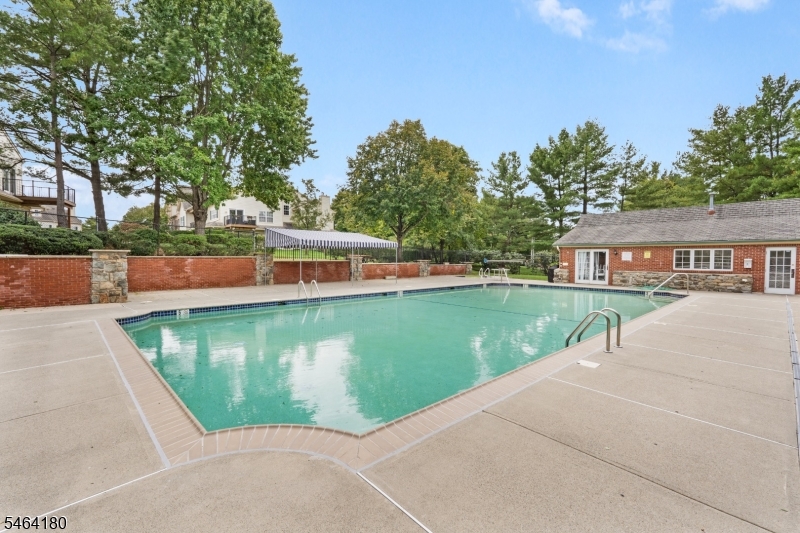 24 Gate House Court Morris NJ 07960