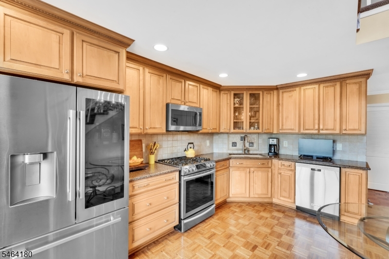 24 Gate House Court Morris NJ 07960
