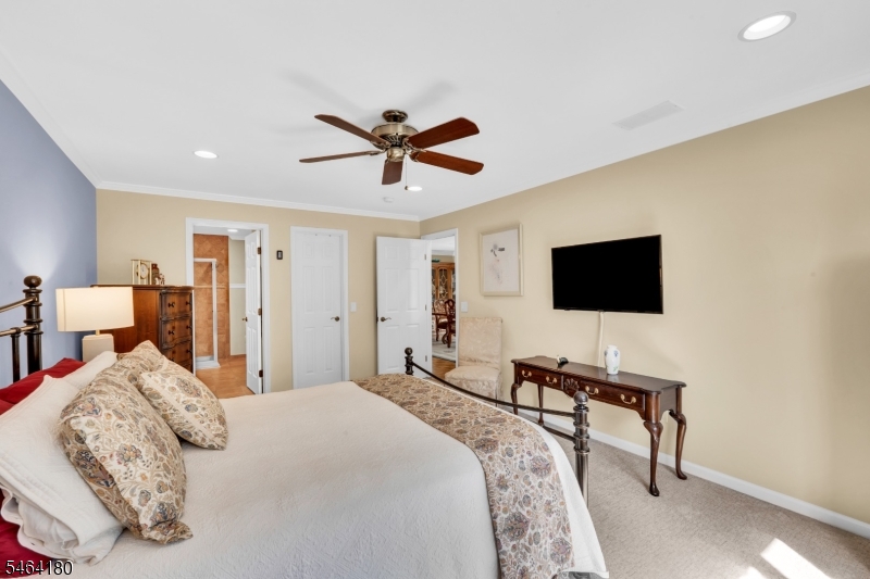 24 Gate House Court Morris NJ 07960