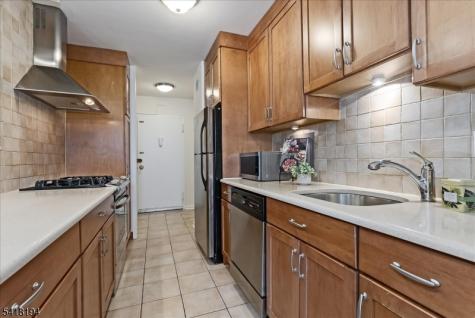 530 Valley Road - 3l Montclair NJ 07043