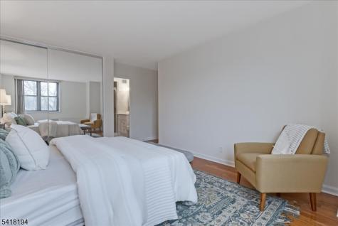 530 Valley Road - 3l Montclair NJ 07043