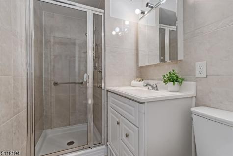 530 Valley Road - 3l Montclair NJ 07043
