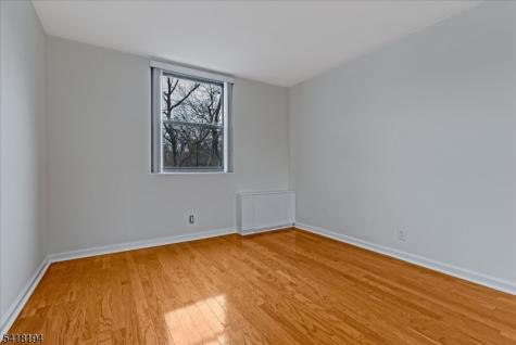 530 Valley Road - 3l Montclair NJ 07043