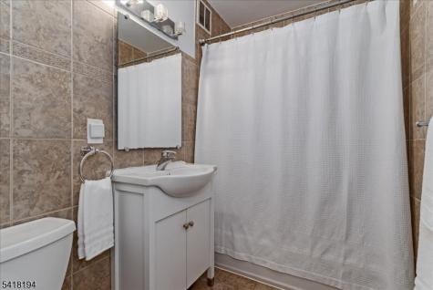 530 Valley Road - 3l Montclair NJ 07043