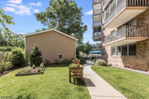 530 Valley Road - 3l Montclair NJ 07043