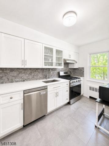 13 Wedgewood Dr Unit 87 Verona NJ 07044