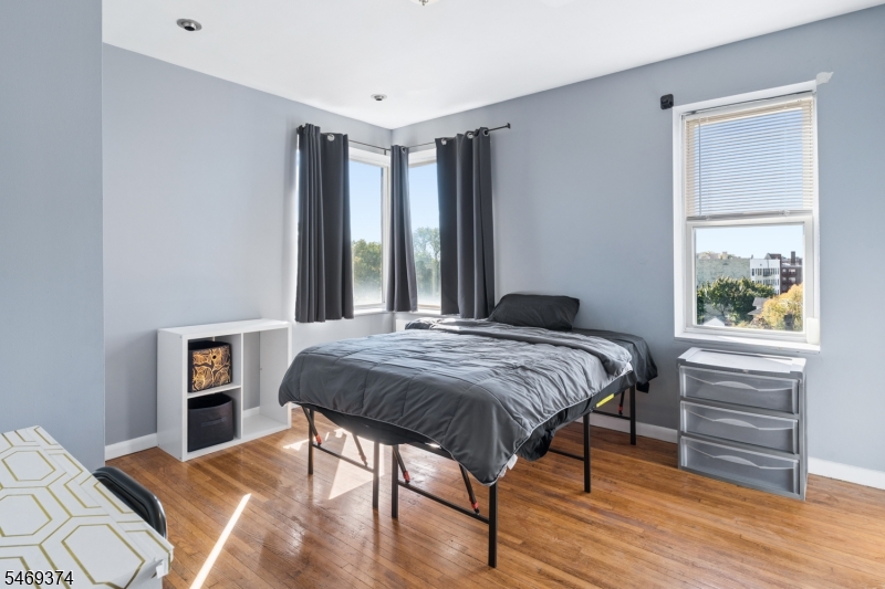 19 Lyons Avenue Newark NJ 07112