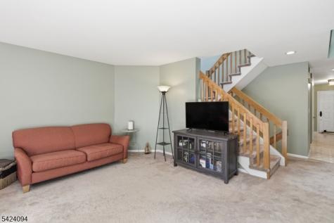 154 Marion Drive West Orange NJ 07052