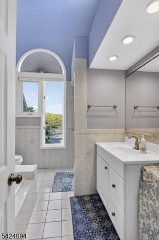 154 Marion Drive West Orange NJ 07052