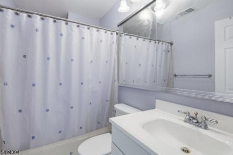 154 Marion Drive West Orange NJ 07052
