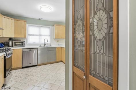 154 Marion Drive West Orange NJ 07052