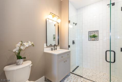21 Lincoln Park Newark NJ 07102