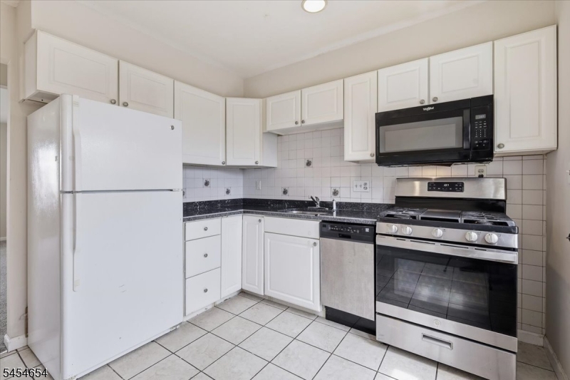 14 Dartmouth Avenue Bridgewater NJ 08807