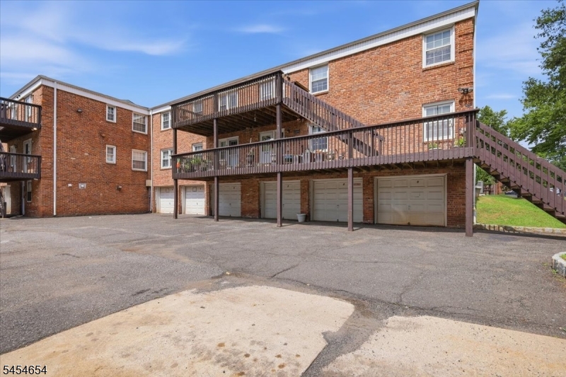 14 Dartmouth Avenue Bridgewater NJ 08807