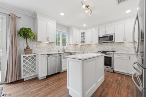 41 Harvey Court Clark NJ 07066