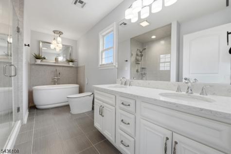 41 Harvey Court Clark NJ 07066