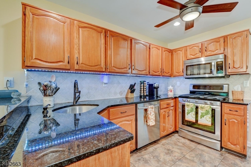275 Morning Glory Court Readington NJ 08889