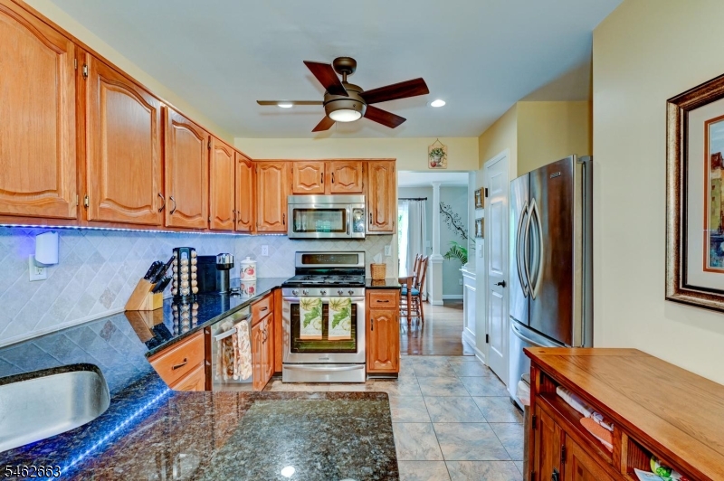 275 Morning Glory Court Readington NJ 08889