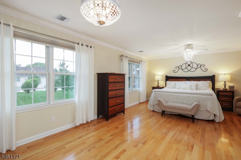 6 Harvey Court Clark NJ 07066