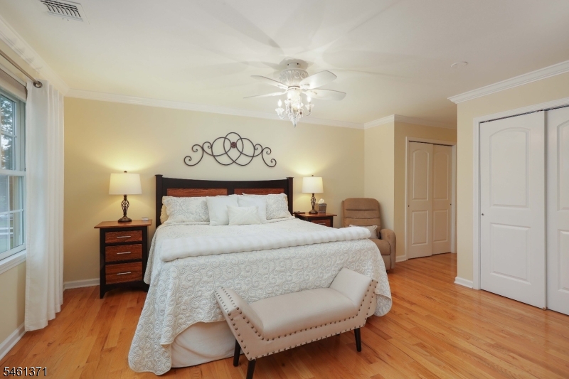 6 Harvey Court Clark NJ 07066