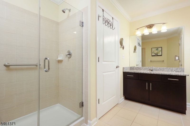 6 Harvey Court Clark NJ 07066