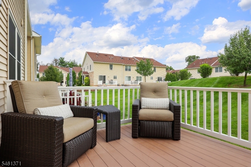6 Harvey Court Clark NJ 07066