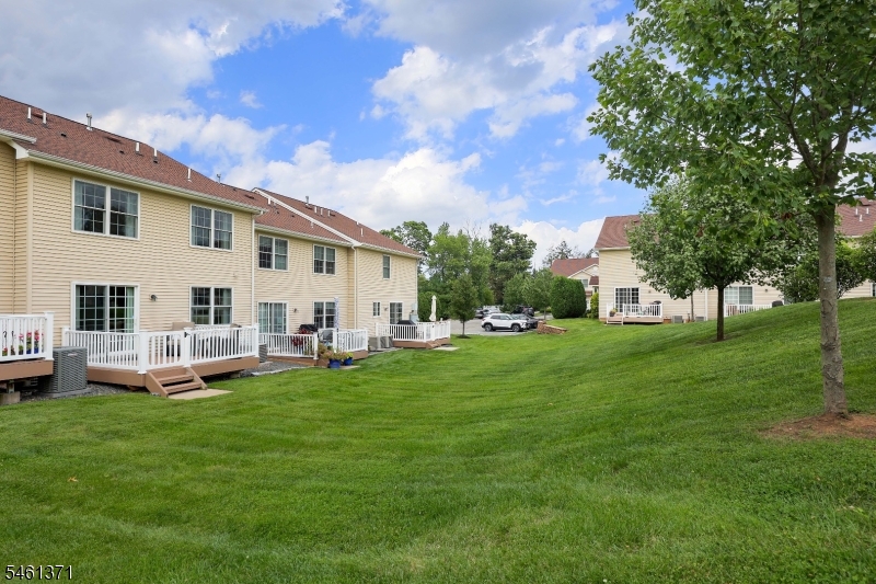 6 Harvey Court Clark NJ 07066