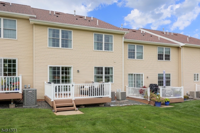 6 Harvey Court Clark NJ 07066