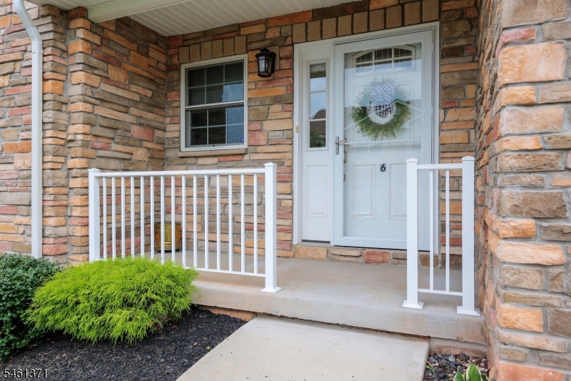6 Harvey Court Clark NJ 07066