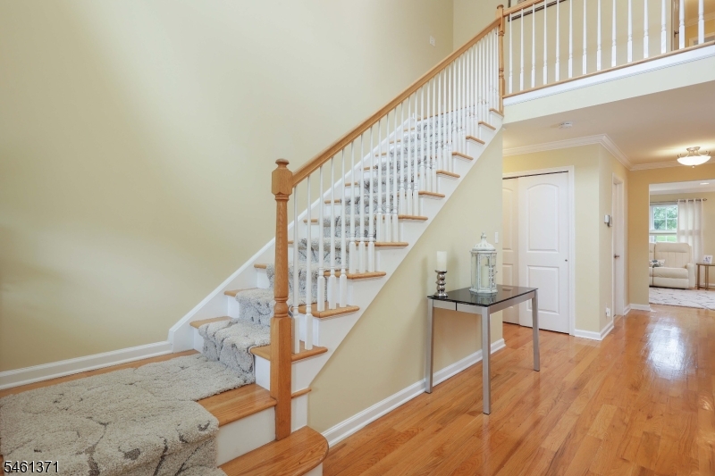 6 Harvey Court Clark NJ 07066