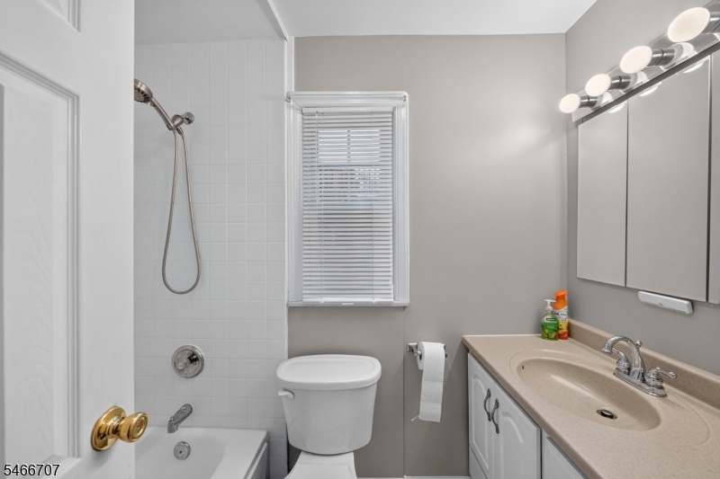 5 Stanford Drive Bridgewater NJ 08807
