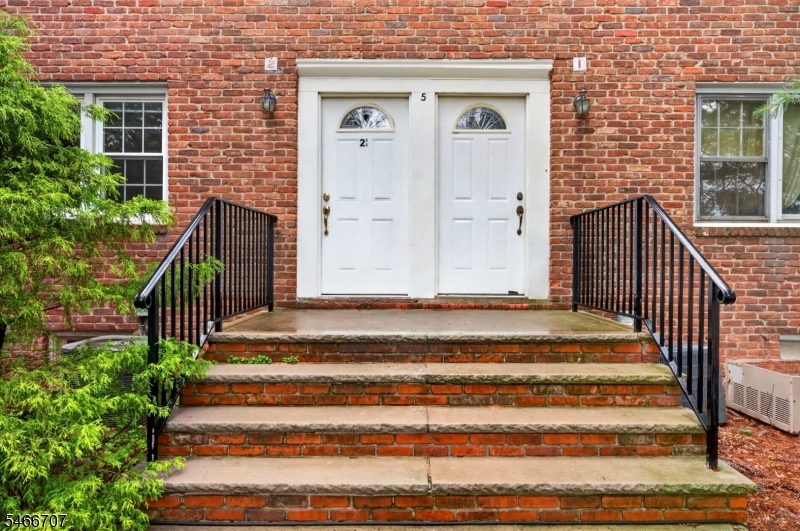 5 Stanford Drive Bridgewater NJ 08807