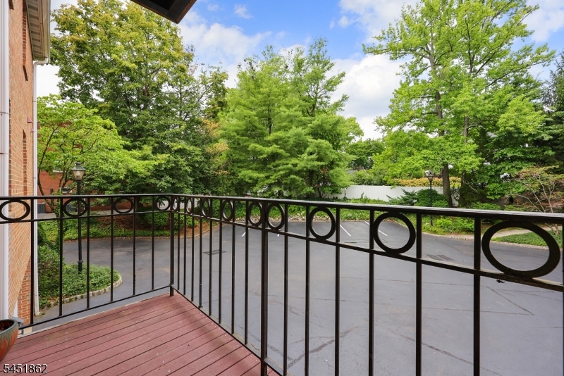 12 Cowperthwaite Place Westfield NJ 07090