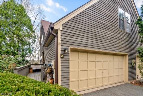 47 Manchester Lane West Milford NJ 07480
