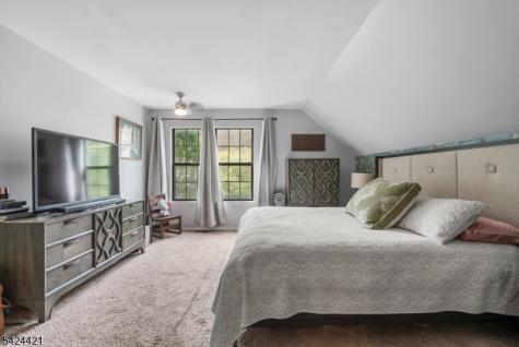 47 Manchester Lane West Milford NJ 07480