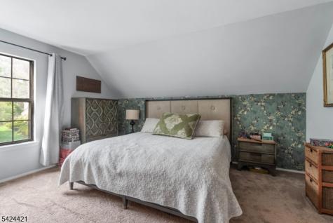 47 Manchester Lane West Milford NJ 07480