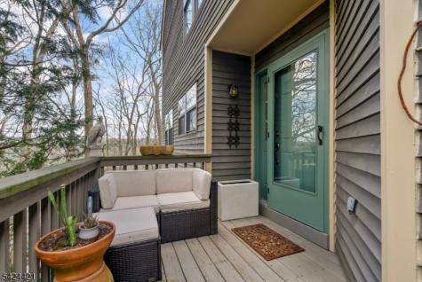 47 Manchester Lane West Milford NJ 07480